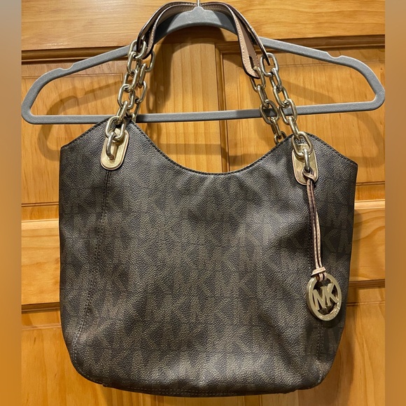 Michael Kors Signature Tote with chain handles - Picture 2 of 10